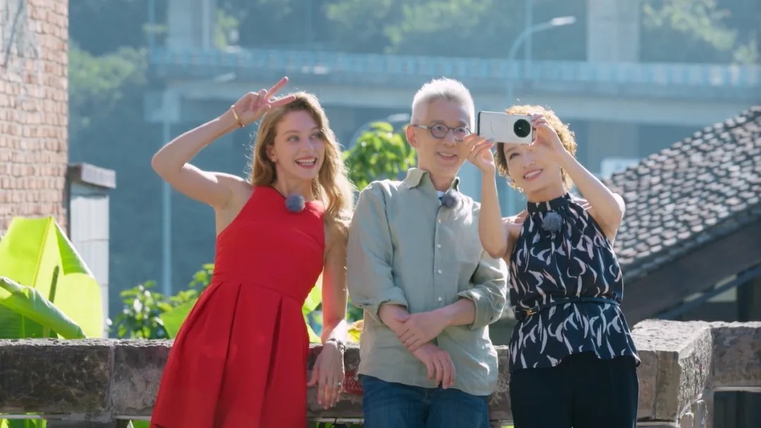 重庆卫视《诗行长江》走进下浩里，探访城市更新示范项目